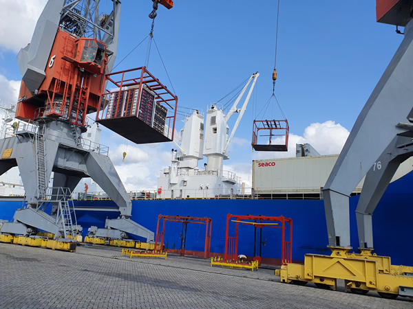 "Regular ships bringing grapes from South Africa to Rotterdam for the first time in ten years" - Vimarsana News