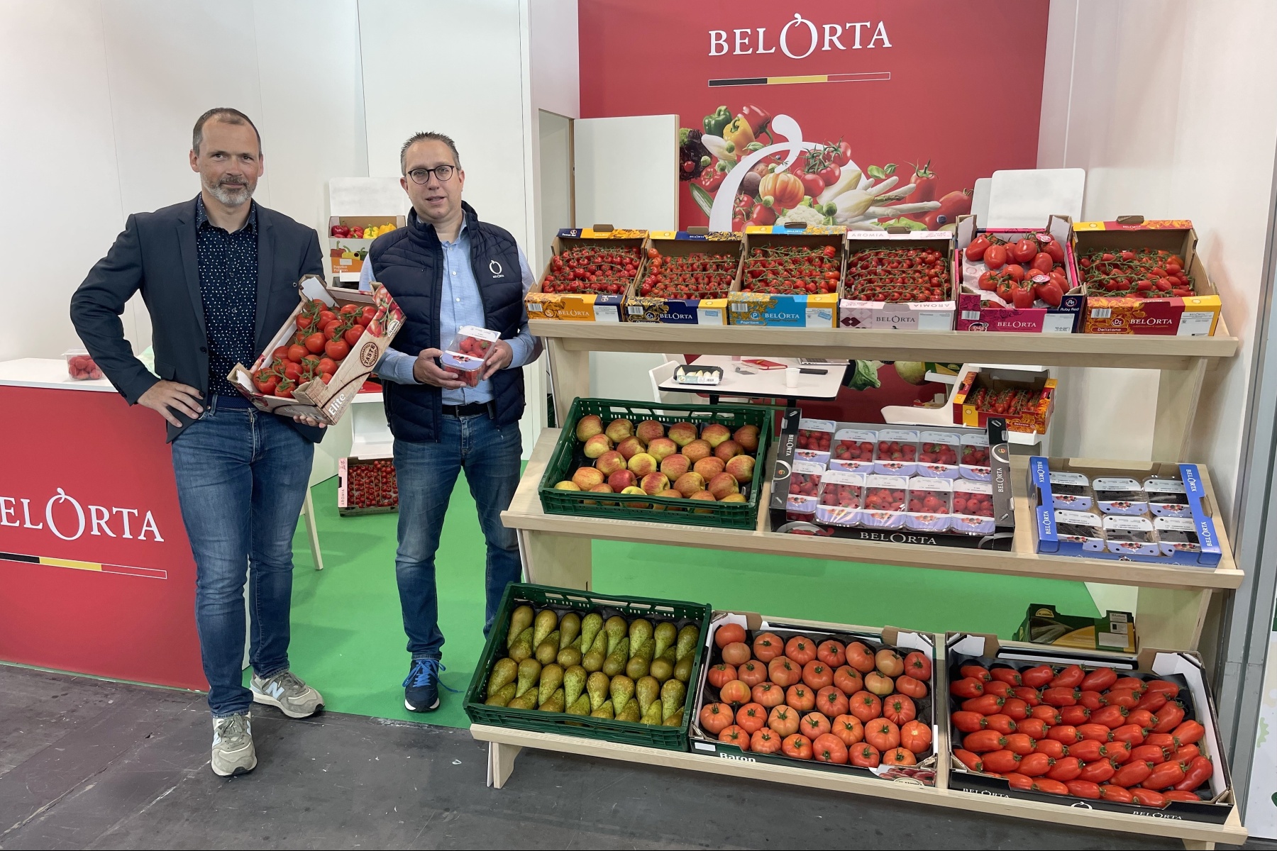 "Voorkeur voor rendement bij retail in de winter zet lokale belichte tomatenmarkt onder druk"