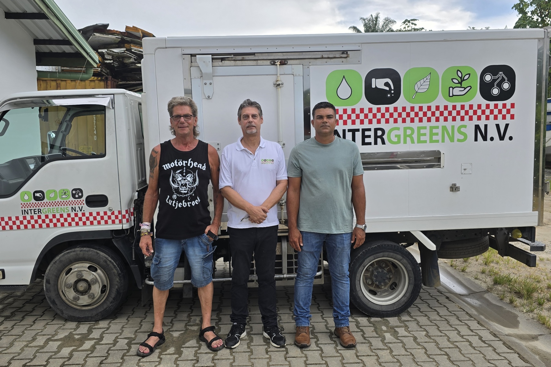 Import in tropisch Suriname vervangen door lokale sla, paprika's en tomaten uit de kas