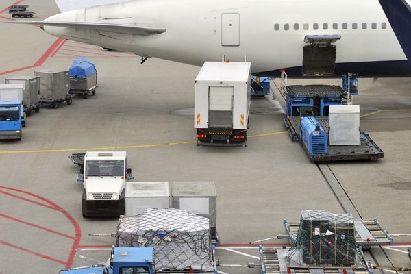 Wereldwijde luchtvracht groeit voor achtste maand op rij