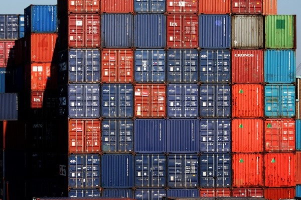 Feestdagen porren containervolumes en -tarieven op