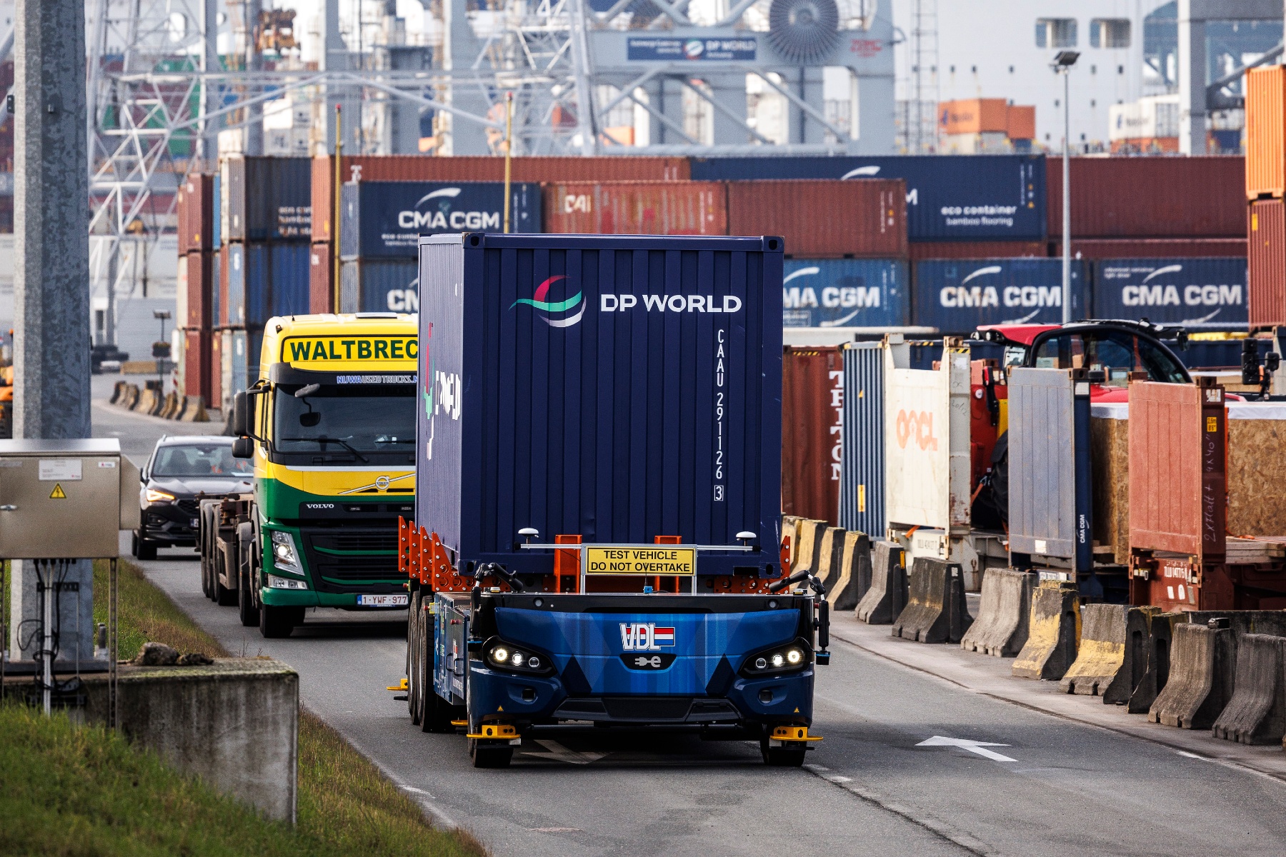 Zelfrijdend voertuig draait eerste testritten tussen het verkeer op Antwerp Gateway