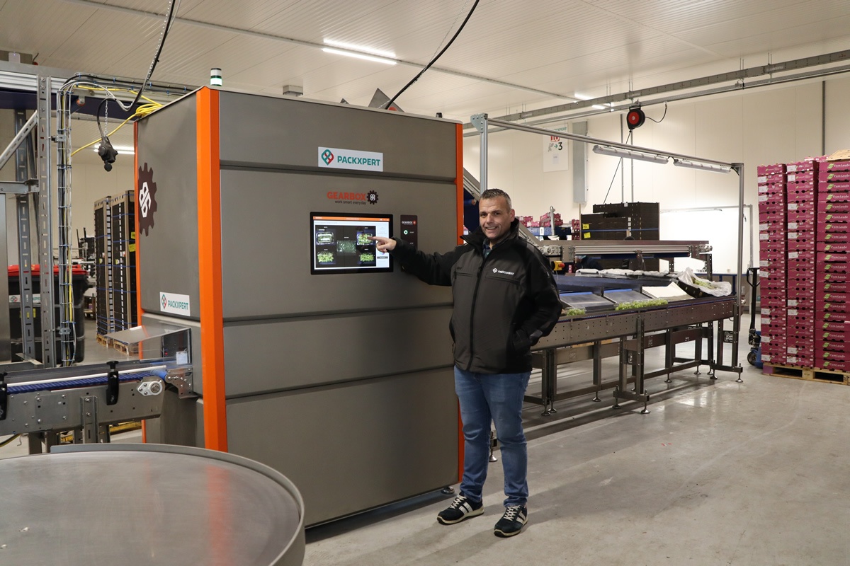 "De machine is in staat om rot, bederf of een gescheurde bes te detecteren"