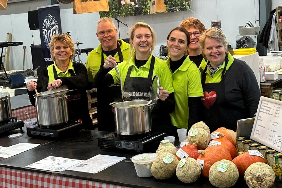 Snert en knolselderij in de hoofdrol bij NK Snertkoken in Zuidschermer