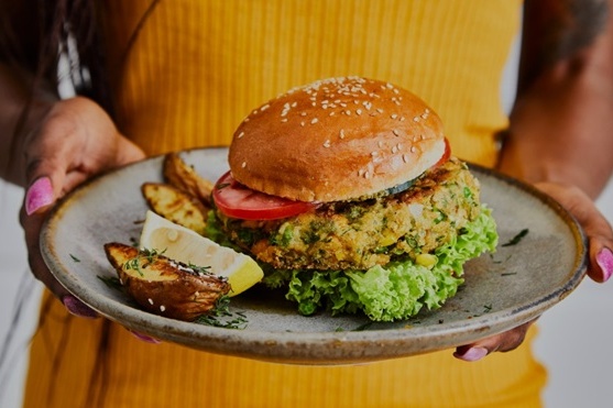 Merendeel veggieburgers nog altijd ultrabewerkt