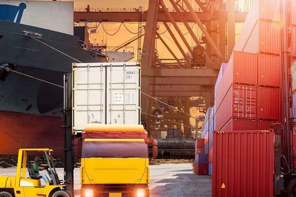 Lange wachttijden bij Letse grensdouane door verscherpte controles