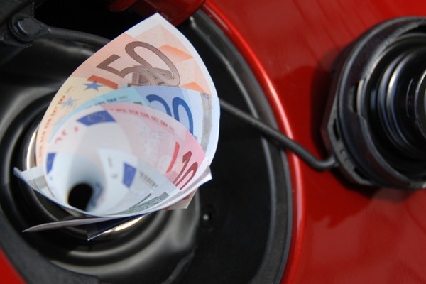 Dieselprijzen in Nederland blijven hoog terwijl andere EU-landen ingrijpen