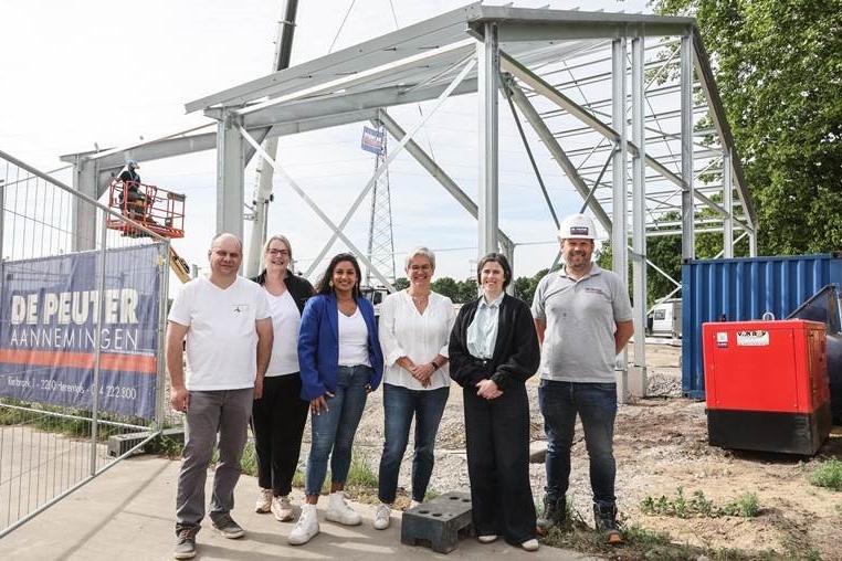 Nieuwe loods Hooibeekhoeve trekt biodiverse jas aan