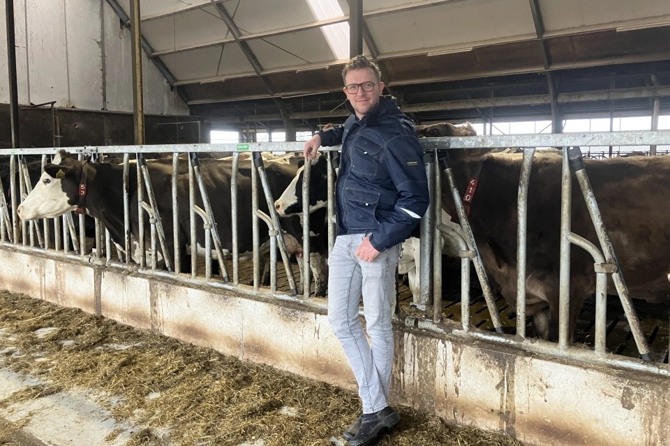 Bio-melkveehouder wil de kringloop sluiten: "Ik hoop dat we een potstal kunnen bouwen"