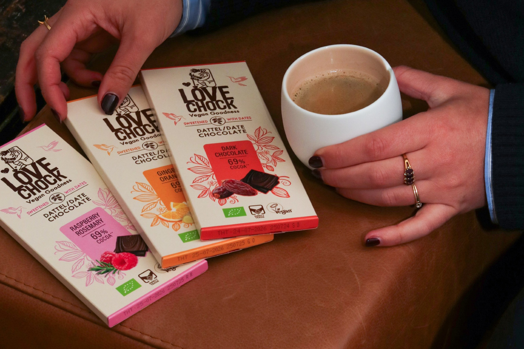 Vijf nieuwe vegan chocoladesmaken, zonder geraffineerde suikers