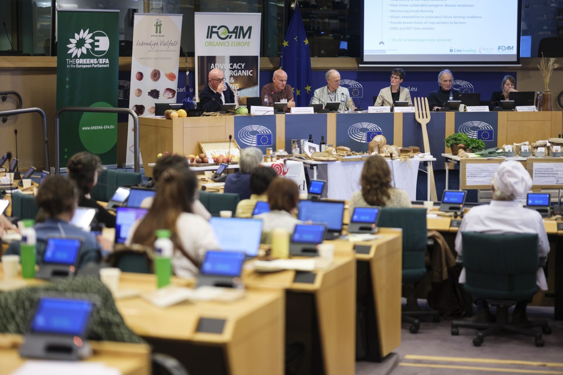 Boeren en zaadveredelaars roepen EU op tot bescherming agrodiversiteit