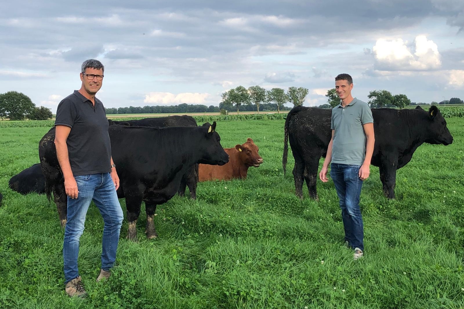 JP Puurvlees en Boerderie Bewust samen verder: “Mensen kiezen steeds vaker voor biologisch”