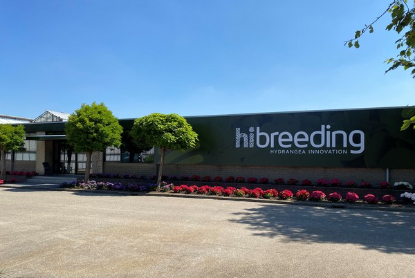HiBreeding neemt eigen kantoor en teeltlocatie in De Lier in gebruik