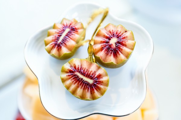 Zespri And Pagoda Promote New Red Kiwi Fruit In Chinese Market