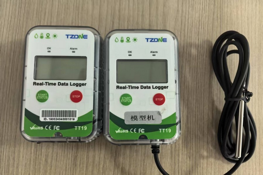 TT19 4G realtime temperatuur- en vochtigheid GPS-sensor