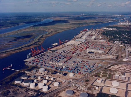 US: Port of Wilmington handling record cargo flow