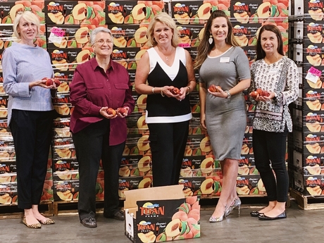 More Than 0 000 Pounds Of Peaches Donated In Five Years