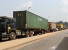 Kenya-Uganda border: Truck drivers on strike over Covid-19 tests - Vimarsana News