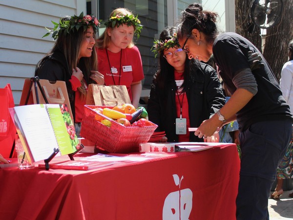 Non-profit provides 500,000 lbs. of fresh produce to students and families - Vimarsana News
