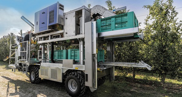 Unitec presented integrated technology for blueberry supply chain at Macfrut 2023 - Vimarsana News