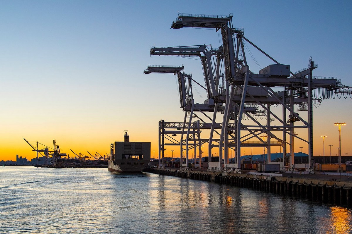 Port of Oakland year-end container volume ends strong - Vimarsana News
