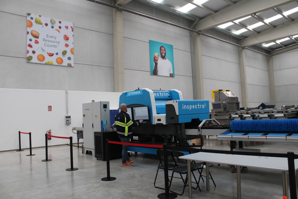 Tomra food inaugurates new center in Valencia - Vimarsana News