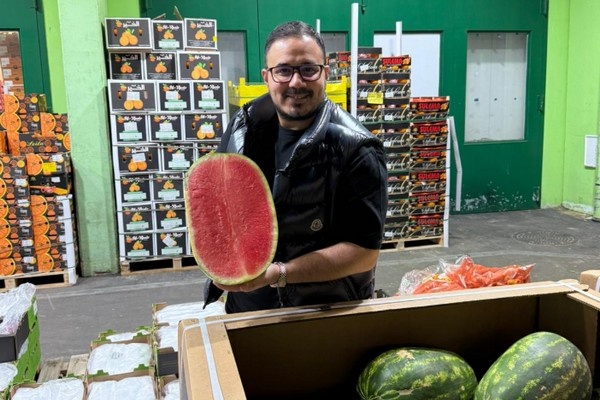 "Beginnende vraag naar Marokkaanse watermeloen, matige vraag naar Spaans steenfruit"