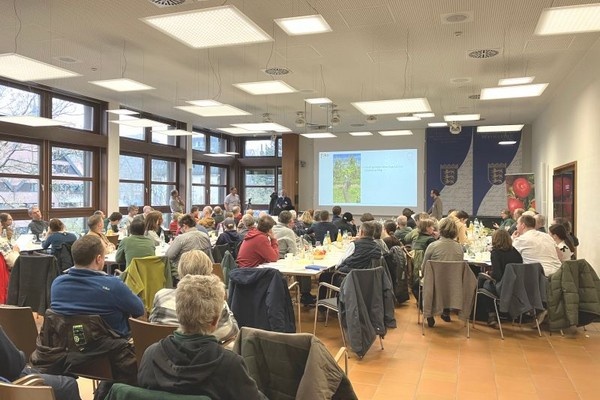 “Biologische fruitteelt ontwikkelt zich door de dialoog tussen wetenschap en praktijk”