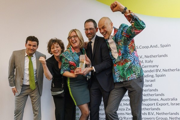 Rijk Zwaan schaalt op met nieuw merk snackpaprika: “Je moet een verhaal vertellen”