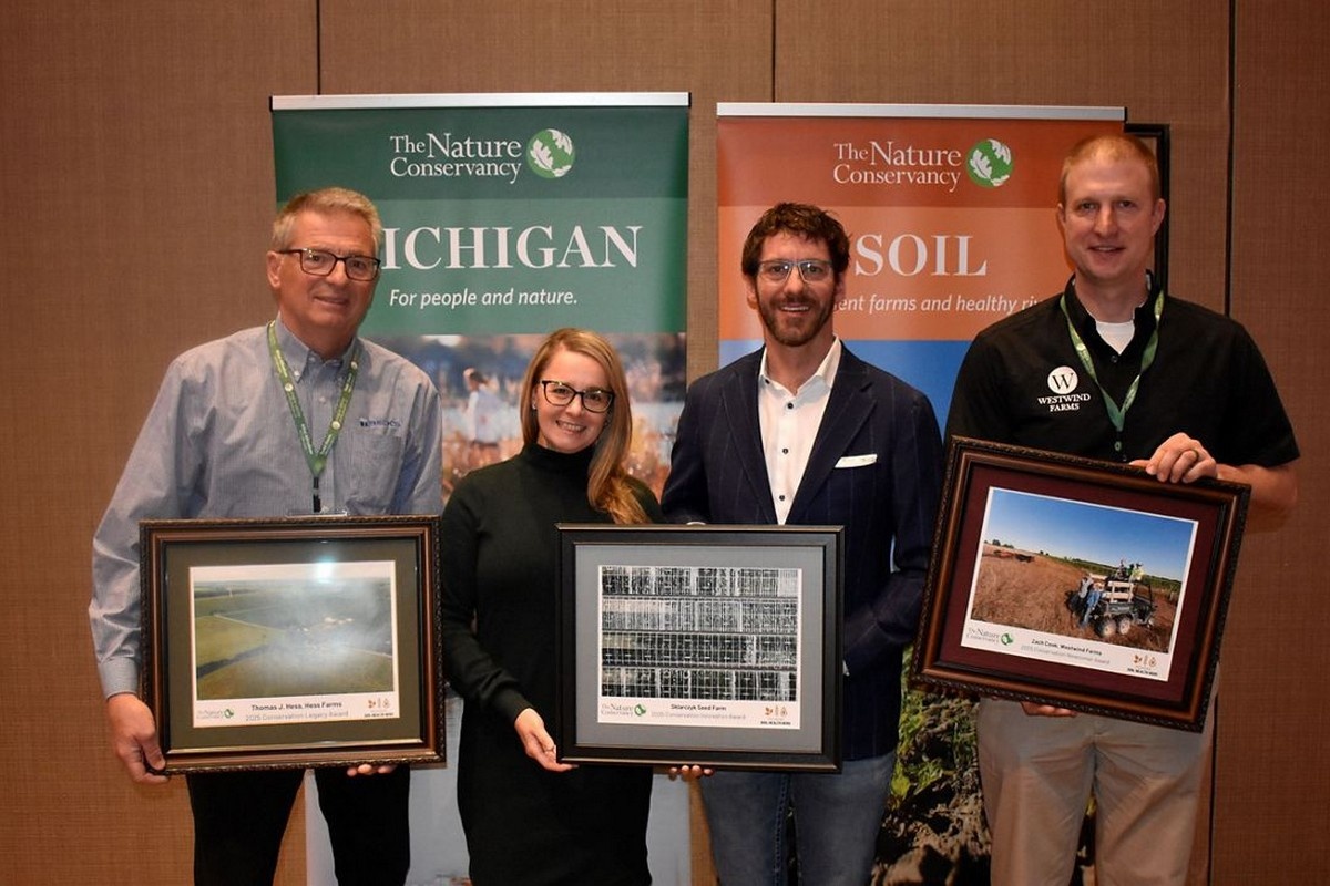 Hydroponic seed potato propagator recognized for conservation innovation