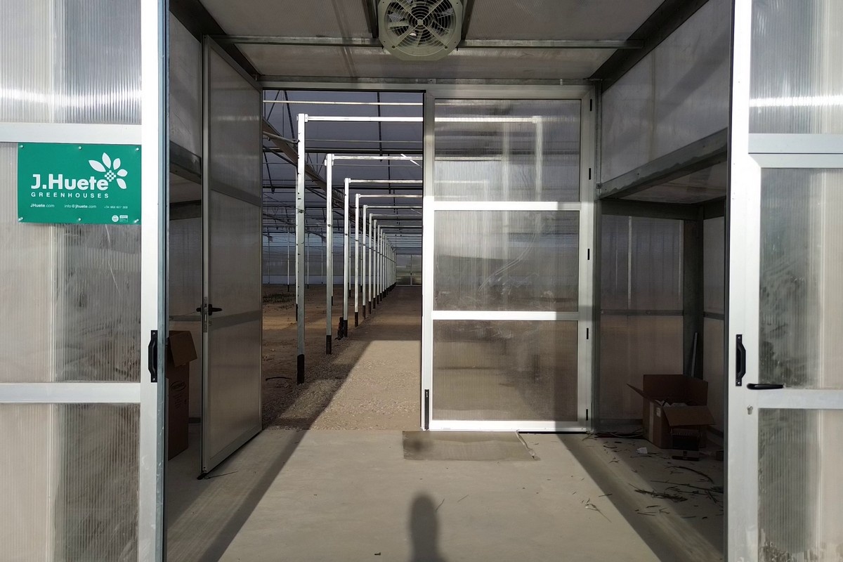 New large-scale high-tech greenhouse project in Japan