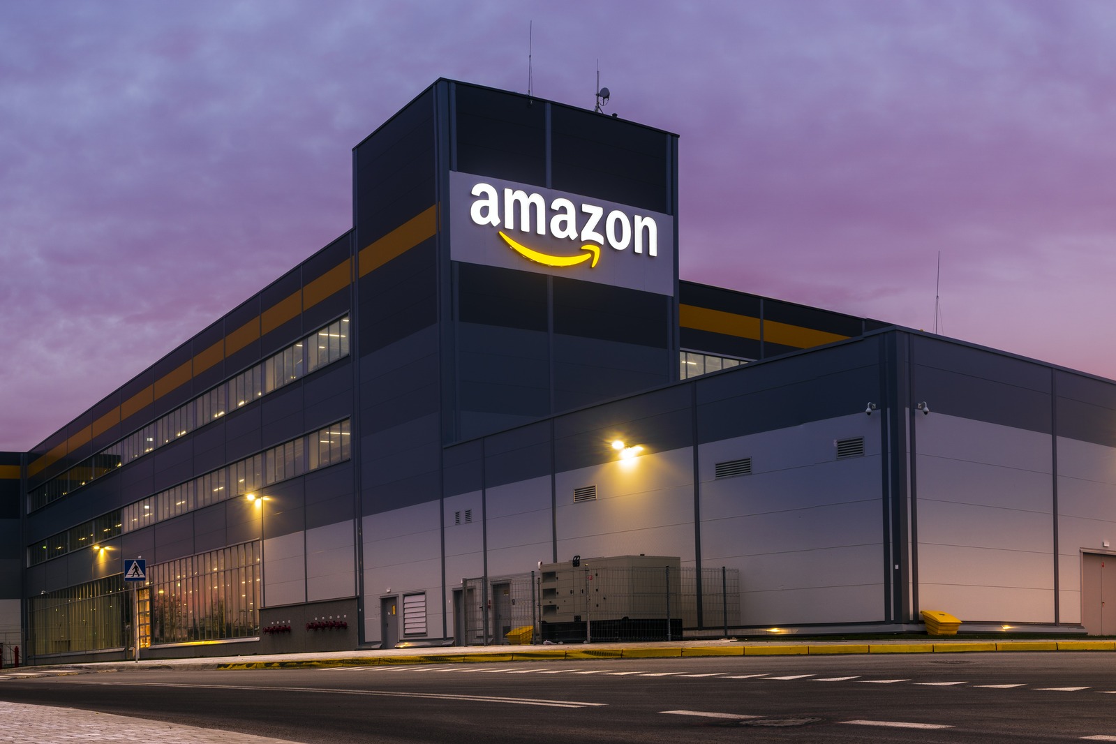 Robots lossen de lading bij Amazon