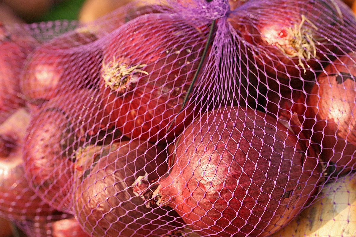 Filipijnen stoppen import rode uien nu oogstseizoen piekt