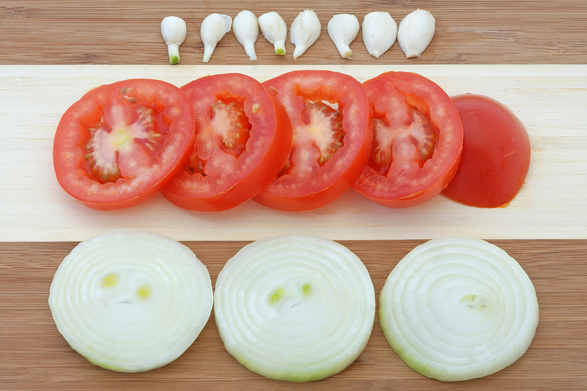 Цены на овощи в ОАЭ временно, власти обещают стабильность