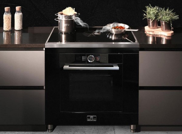 Herformuleren Kunstmatig radiator Kookstel Elementi di Cucina biedt keuze uit drie verschillende ovens met ingebouwde  afzuiging