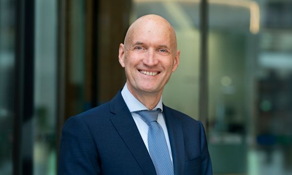 Minister Ernst Kuipers (VWS): 'Coronaplannen van ondernemers zijn voortaan leidend' - Wonen360.nl